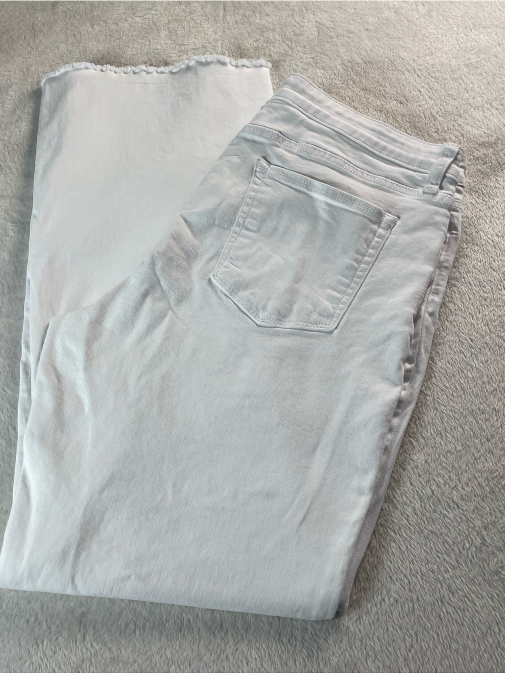 KUT from the Kloth Stella Flare Women’s  16 White High Rise Raw Hem Denim Jeans